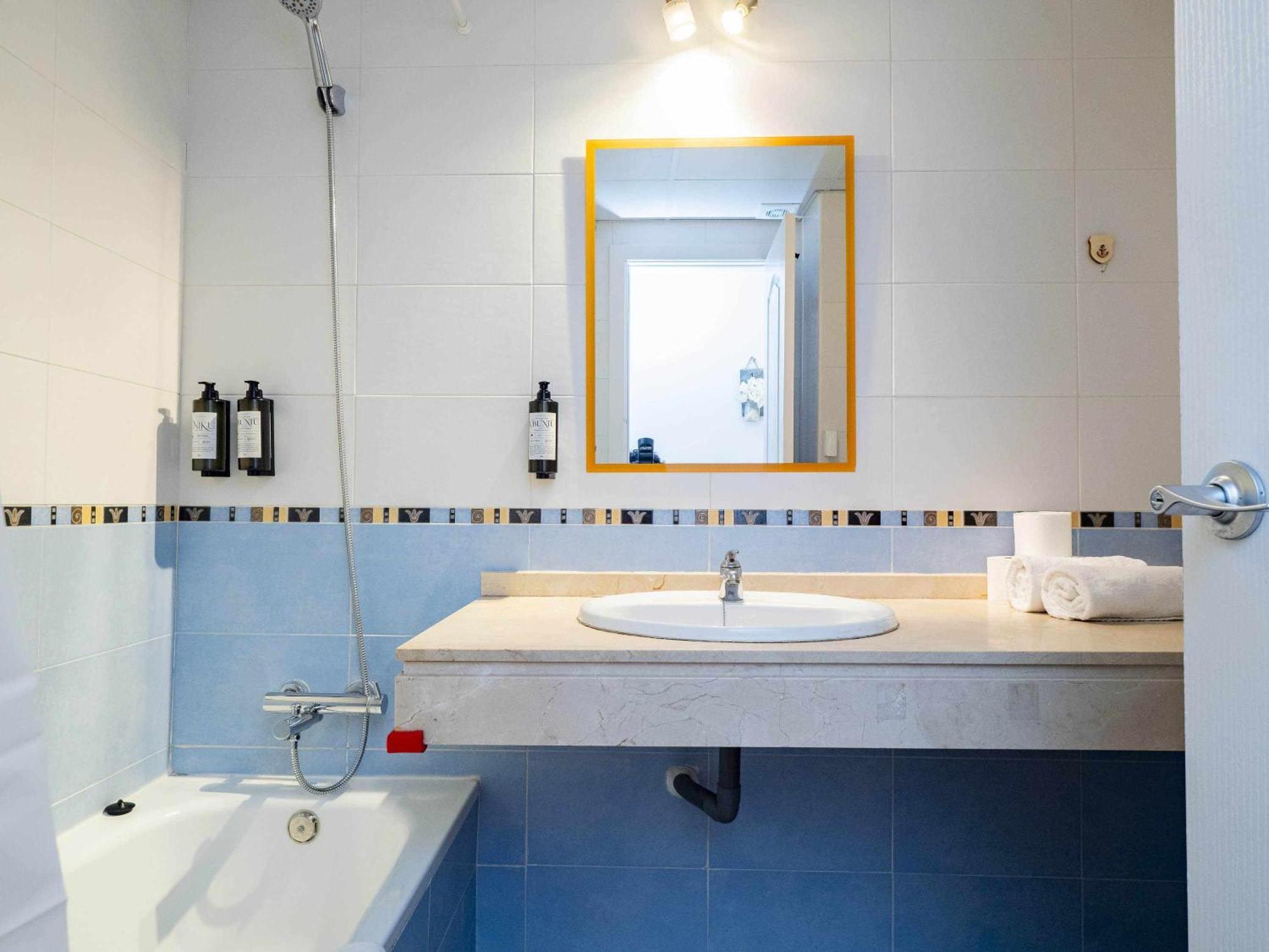 Atico Con Vistas Al Mar Piscina Y Parking Apartamento Málaga Exterior foto